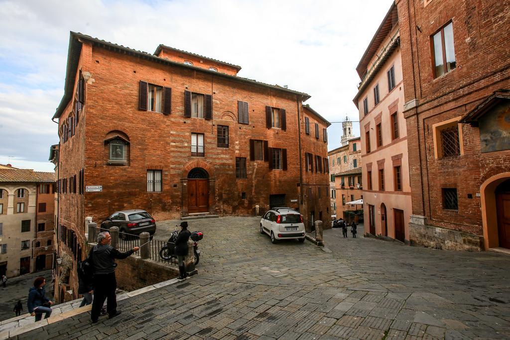 Palazzo Del Magnifico B&B Siena Luaran gambar